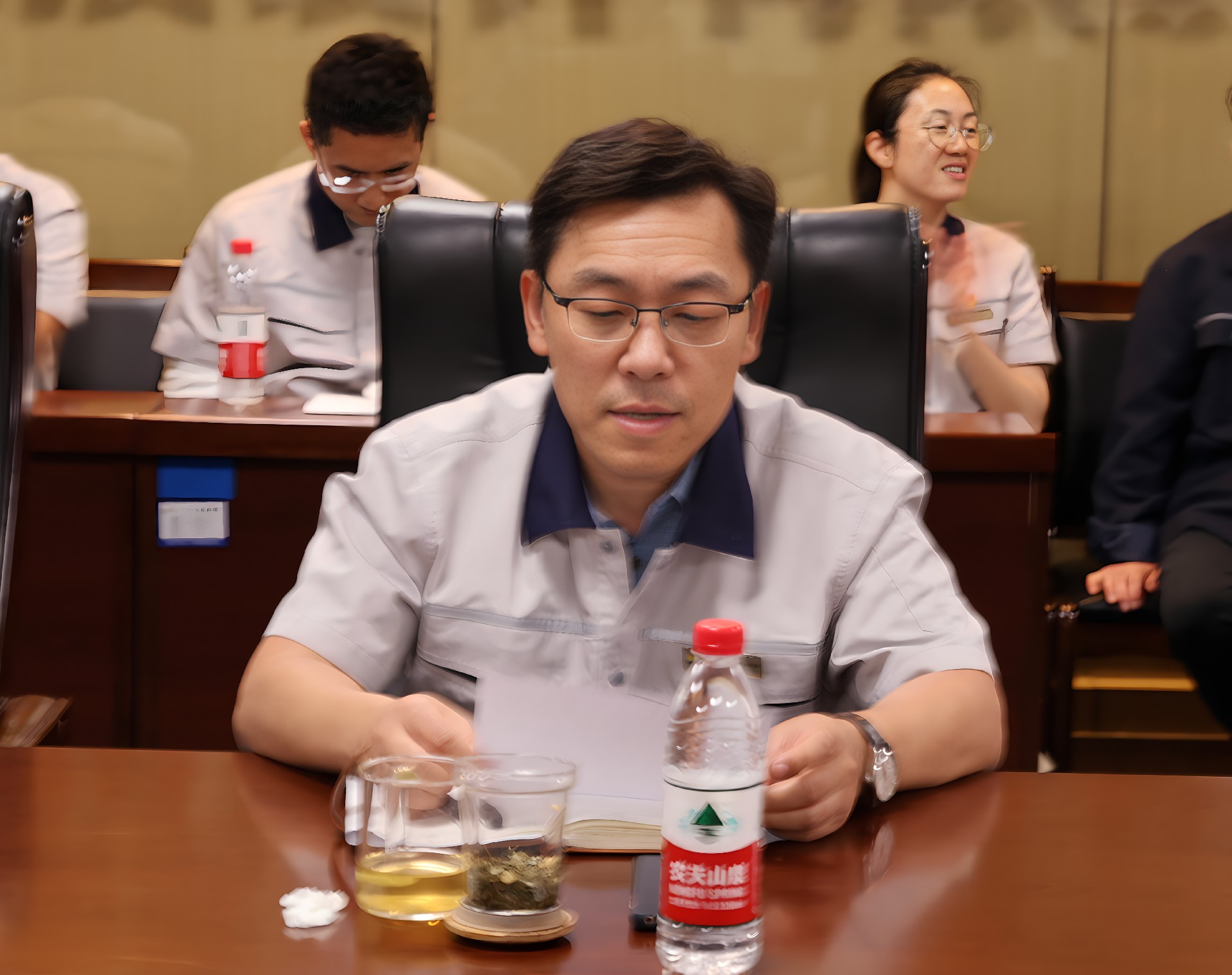AI变清澈_360智图_副本.jpg